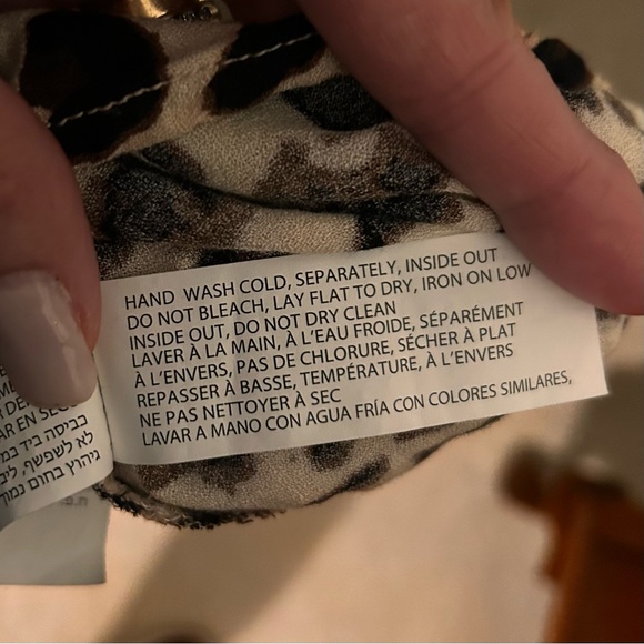 Women's Dex Leopard Print Button-Up Midi Dress Size Small - Picture 8 of 8